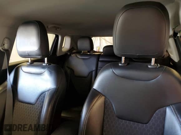 2019 Jeep Compass Latitude с VIN 3C4NJDBB9KT828823, выставлен на аукционе Copart как лот 84745385 с пробегом 34 533 миль миль и Списание • Salvage title. История ставок и продаж доступна на DreamBid. Изображение 10.