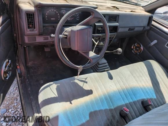 1993 Nissan Frontier с VIN 1N6SD11S8PC446650, выставлен на аукционе Copart как лот 64829945 с пробегом 150 483 миль миль и Чистый • Clean title. История ставок и продаж доступна на DreamBid. Изображение 8.