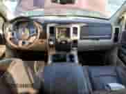 2014 Ram 1500 Longhorn Limited z VIN 1C6RR7WM1ES303016, wystawiony jako Copart lot #42314885 z przebiegiem 124 357 mil mil oraz Szkoda całkowita • Salvage title. Historia ofert i sprzedaży dostępna na DreamBid. Obrazek 8.