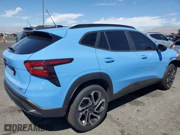 2024 Chevrolet Trax 2RS с VIN KL77LJE24RC225388, выставлен на аукционе Copart как лот 66549775 с пробегом 17 658 миль миль и Списание • Salvage title. История ставок и продаж доступна на DreamBid. Изображение 3.