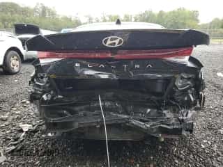 2025 Hyundai Elantra SEL Convenience с VIN KMHLS4DG5SU853717, выставлен на аукционе Copart как лот 82285055 с пробегом 17 960 миль миль и Списание • Salvage title. История ставок и продаж доступна на DreamBid. Изображение 6.