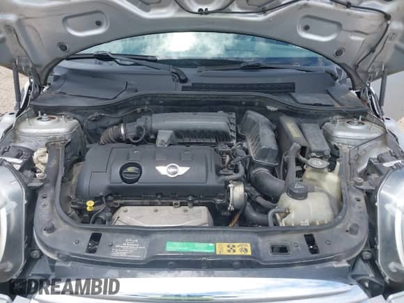 2007 MINI Hardtop with VIN WMWMF33567TT55320, listed as a IAAI auction lot 39844218 with Not provided miles and . Bid and sale history available at DreamBid. Image 10.