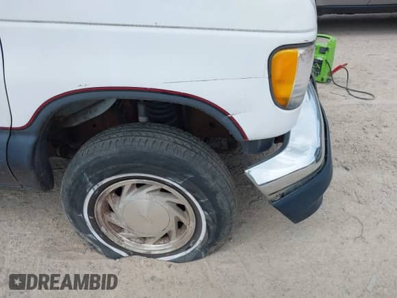 1995 Ford Econoline Cargo с VIN 1FMEE11N5SHA13642, выставлен на аукционе IAAI как лот 42259712 с пробегом 158 293 миль миль и . История ставок и продаж доступна на DreamBid. Изображение 14.