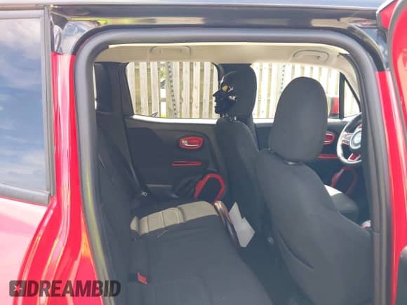 2018 Jeep Renegade Latitude with VIN ZACCJBBB3JPH88983, listed as a IAAI auction lot 42787716 with 126,451 mi miles and . Bid and sale history available at DreamBid. Image 8.