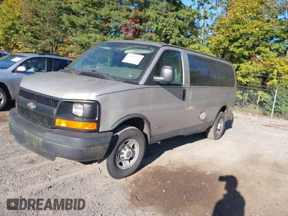 2005 Chevrolet Express Passenger с VIN 1GAHG35U551157075, выставлен на аукционе IAAI как лот 43424175 с пробегом 148 901 миль миль и . История ставок и продаж доступна на DreamBid. Изображение 2.