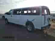 2006 Chevrolet Express Passenger с VIN 1GAHG39U461274433, выставлен на аукционе Copart как лот 82622414 с пробегом 206 975 миль миль и Чистый • Clean title. История ставок и продаж доступна на DreamBid. Изображение 2.