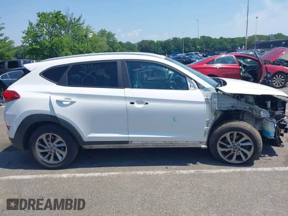 2016 Hyundai Tucson SE с VIN KM8J3CA43GU175873, выставлен на аукционе IAAI как лот 42645156 с пробегом 182 277 миль миль и . История ставок и продаж доступна на DreamBid. Изображение 13.