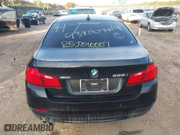 2015 BMW 5 Series 528i xDrive z VIN WBA5A7C51FD627226, wystawiony jako IAAI lot #43389818 z przebiegiem Nie podano mil oraz . Historia ofert i sprzedaży dostępna na DreamBid. Obrazek 15.