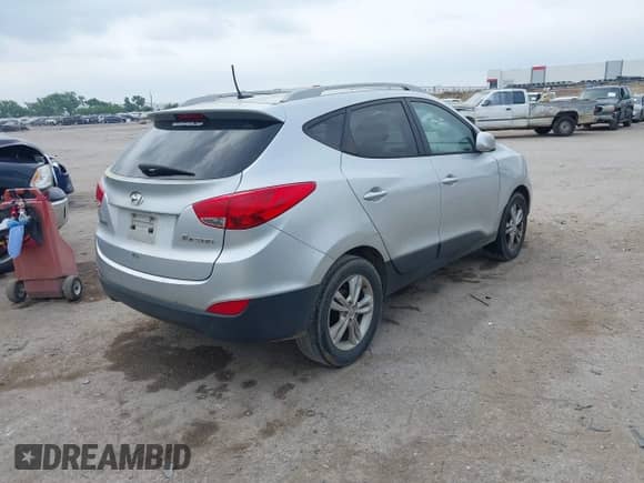 2010 Hyundai Tucson Limited с VIN KM8JU3AC9AU036875, выставлен на аукционе IAAI как лот 42278390 с пробегом 254 530 миль миль и . История ставок и продаж доступна на DreamBid. Изображение 4.