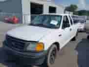 2004 Ford F-150 XL z VIN 2FTRX17274CA35651, wystawiony jako IAAI lot #42587518 z przebiegiem 352 466 mil mil oraz . Historia ofert i sprzedaży dostępna na DreamBid. Obrazek 2.