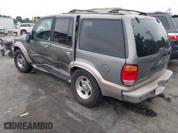 1999 Ford Explorer XLT с VIN 1FMDU35P5XZB58879, выставлен на аукционе IAAI как лот 42526987 с пробегом 275 140 миль миль и . История ставок и продаж доступна на DreamBid. Изображение 3.