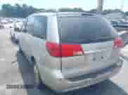 2005 Toyota Sienna XLE z VIN 5TDZA22C85S227111, wystawiony jako IAAI lot #43079491 z przebiegiem 240 695 mil mil oraz . Historia ofert i sprzedaży dostępna na DreamBid. Obrazek 3.