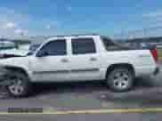 2004 Chevrolet Avalanche with VIN 3GNEC12T24G151070, listed as a IAAI auction lot 42833612 with 229,010 mi miles and . Bid and sale history available at DreamBid. Image 14.