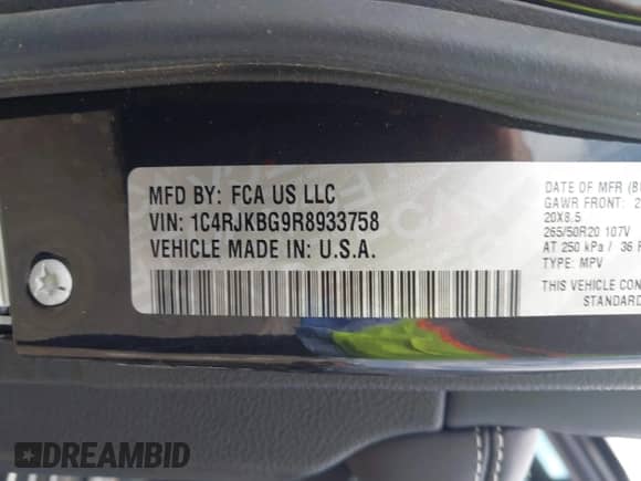2024 Jeep Grand Cherokee Limited with VIN 1C4RJKBG9R8933758, listed as a IAAI auction lot 42434809 with 11,733 mi miles and . Bid and sale history available at DreamBid. Image 9.