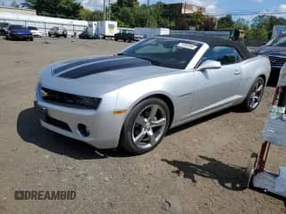 2012 Chevrolet Camaro 1LT z VIN 2G1FF3D31C9114090, wystawiony jako Copart lot #71245185 z przebiegiem 61 442 mil mil oraz Szkoda całkowita • Salvage title. Historia ofert i sprzedaży dostępna na DreamBid. Obrazek 1.
