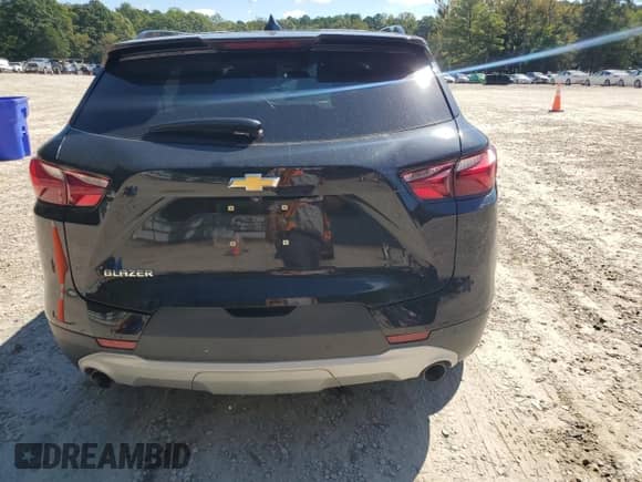 2021 Chevrolet Blazer LT z VIN 3GNKBBRA6MS526620, wystawiony jako Copart lot #81465145 z przebiegiem 22 360 mil mil oraz Szkoda całkowita • Salvage title. Historia ofert i sprzedaży dostępna na DreamBid. Obrazek 6.