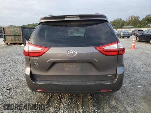 2016 Toyota Sienna XLE z VIN 5TDYK3DC6GS705573, wystawiony jako Copart lot #81492355 z przebiegiem 178 666 mil mil oraz Szkoda całkowita • Salvage title. Historia ofert i sprzedaży dostępna na DreamBid. Obrazek 6.