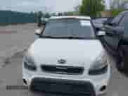 2013 Kia Soul с VIN KNDJT2A52D7773373, выставлен на аукционе IAAI как лот 42032954 с пробегом 204 462 миль миль и . История ставок и продаж доступна на DreamBid. Изображение 6.