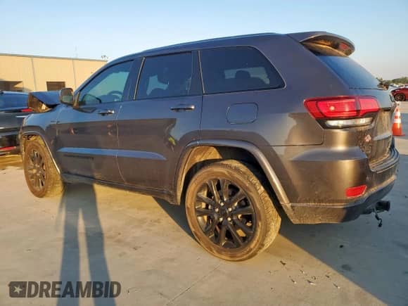 2021 Jeep Grand Cherokee Laredo X с VIN 1C4RJFAG7MC607777, выставлен на аукционе Copart как лот 80376415 с пробегом 93 546 миль миль и Списание • Salvage title. История ставок и продаж доступна на DreamBid. Изображение 2.
