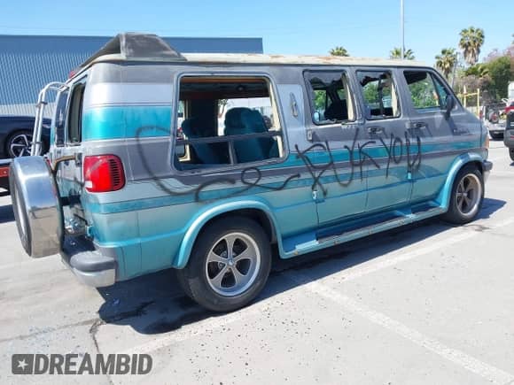 1994 Dodge Cargo z VIN 2B7HB21Y7RK152334, wystawiony jako IAAI lot #42137830 z przebiegiem 162 292 mil mil oraz . Historia ofert i sprzedaży dostępna na DreamBid. Obrazek 4.