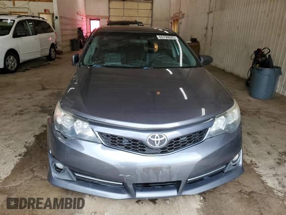 2014 Toyota Camry L with VIN 4T1BF1FK0EU750239, listed as a Copart auction lot 65790025 with 142,033 mi miles and Salvage title. Bid and sale history available at DreamBid. Image 5.