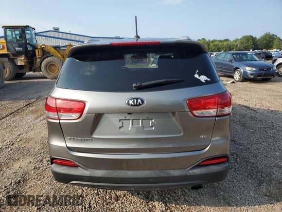 2017 Kia Sorento LX with VIN 5XYPGDA53HG306580, listed as a Copart auction lot 71898845 with 228,788 mi miles and Clean title. Bid and sale history available at DreamBid. Image 6.