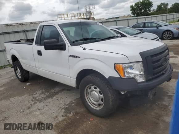 2014 Ford F-150 XL z VIN 1FTMF1CM6EKE33712, wystawiony jako Copart lot #66363225 z przebiegiem 327 215 mil mil oraz Szkoda całkowita • Salvage title. Historia ofert i sprzedaży dostępna na DreamBid. Obrazek 4.