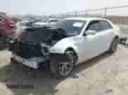 2019 Chrysler 300 S с VIN 2C3CCABT1KH564759, выставлен на аукционе IAAI как лот 41806872 с пробегом 91 668 миль миль и . История ставок и продаж доступна на DreamBid. Изображение 17.