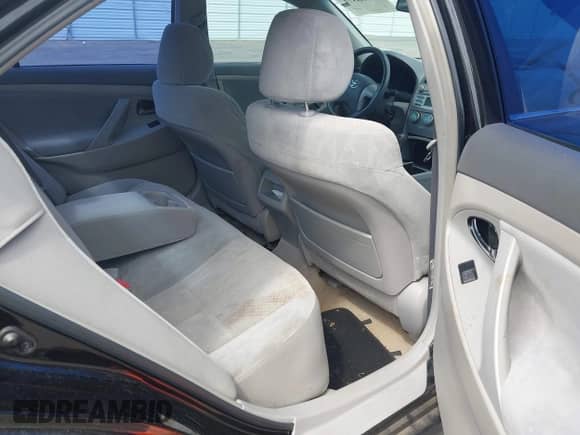 2009 Toyota Camry with VIN 4T1BE46K49U406097, listed as a IAAI auction lot 43308371 with 268,413 mi miles and . Bid and sale history available at DreamBid. Image 8.