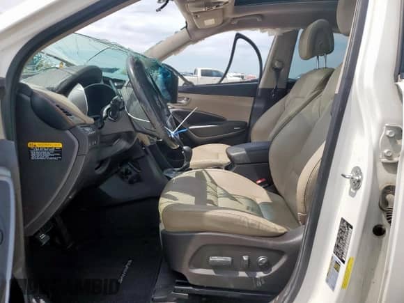 2019 Hyundai Santa Fe Limited Ultimate with VIN KM8SR4HFXKU299678, listed as a Copart auction lot 67634875 with 62,272 mi miles and Salvage title. Bid and sale history available at DreamBid. Image 7.