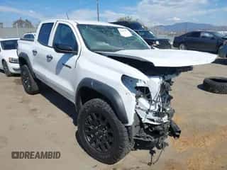 2023 Chevrolet Colorado 4WD Trail Boss с VIN 1GCPTEEK3P1135569, выставлен на аукционе IAAI как лот 43431297 с пробегом Не указан миль и . История ставок и продаж доступна на DreamBid. Изображение 1.