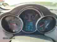 2011 Chevrolet Cruze 1FL z VIN 1G1PE5S90B7235736, wystawiony jako Copart lot #70587245 z przebiegiem 185 810 mil mil oraz Szkoda całkowita • Salvage title. Historia ofert i sprzedaży dostępna na DreamBid. Obrazek 9.