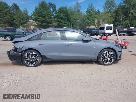 2023 Hyundai Ioniq 6 Limited с VIN KMHM54AC4PA040262, выставлен на аукционе IAAI как лот 42556882 с пробегом 15 859 миль миль и . История ставок и продаж доступна на DreamBid. Изображение 12.
