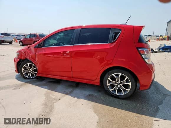2018 Chevrolet Sonic LT с VIN 1G1JD6SHXJ4121300, выставлен на аукционе Copart как лот 72057215 с пробегом 102 547 миль миль и Чистый • Clean title. История ставок и продаж доступна на DreamBid. Изображение 2.