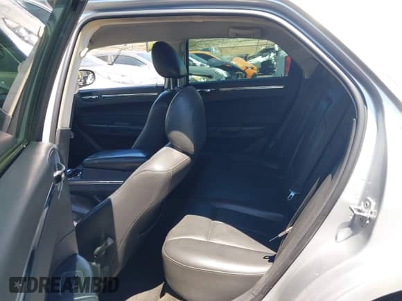 2009 Chrysler 300 Touring с VIN 2C3KA53V99H634821, выставлен на аукционе IAAI как лот 43029623 с пробегом 124 423 миль миль и . История ставок и продаж доступна на DreamBid. Изображение 8.