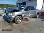 2019 Ram 1500 Big Horn z VIN 1C6RRFFG1KN780429, wystawiony jako IAAI lot #43109966 z przebiegiem 59 374 mil mil oraz . Historia ofert i sprzedaży dostępna na DreamBid. Obrazek 18.