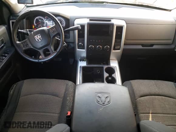 2012 Dodge RAM z VIN 3C63D3DL0CG234850, wystawiony jako Copart lot #89330325 z przebiegiem 162 528 mil mil oraz Szkoda całkowita • Salvage title. Historia ofert i sprzedaży dostępna na DreamBid. Obrazek 8.