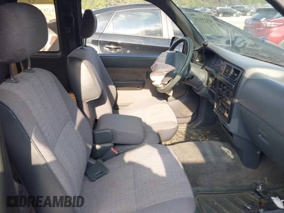 1995 Toyota Tacoma z VIN 4TAUN53B1SZ040515, wystawiony jako IAAI lot #43135152 z przebiegiem 259 900 mil mil oraz . Historia ofert i sprzedaży dostępna na DreamBid. Obrazek 5.