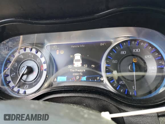 2015 Chrysler 300 S with VIN 2C3CCABG5FH899001, listed as a Copart auction lot 81761355 with 209,221 mi miles and Clean title. Bid and sale history available at DreamBid. Image 9.