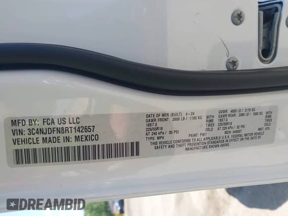 2024 Jeep Compass Latitude Lux с VIN 3C4NJDFN8RT142657, выставлен на аукционе IAAI как лот 42548820 с пробегом 29 287 миль миль и . История ставок и продаж доступна на DreamBid. Изображение 9.