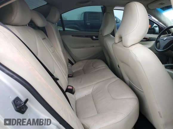 2005 Volvo S60 с VIN YV1RS592052484177, выставлен на аукционе Copart как лот 47921685 с пробегом 132 527 миль миль и Списание • Salvage title. История ставок и продаж доступна на DreamBid. Изображение 10.