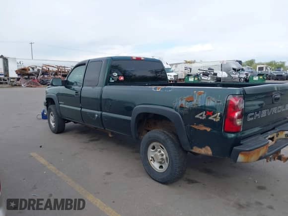 2004 Chevrolet Silverado 2500 LS z VIN 1GCGK29U84E311873, wystawiony jako IAAI lot #42096136 z przebiegiem 268 581 mil mil oraz . Historia ofert i sprzedaży dostępna na DreamBid. Obrazek 3.