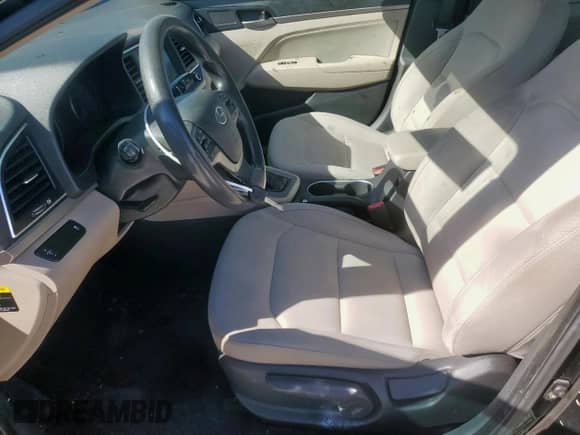 2017 Hyundai Elantra Value Edition z VIN KMHD84LF8HU103555, wystawiony jako Copart lot #86310355 z przebiegiem 150 888 mil mil oraz Szkoda całkowita • Salvage title. Historia ofert i sprzedaży dostępna na DreamBid. Obrazek 7.