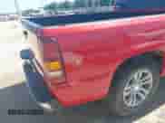 2001 Chevrolet Silverado 1500 с VIN 1GCEC14W71Z323427, выставлен на аукционе IAAI как лот 42363096 с пробегом 195 363 миль миль и . История ставок и продаж доступна на DreamBid. Изображение 20.