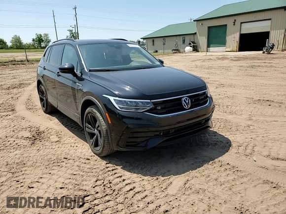 2024 Volkswagen Tiguan SE R-Line Black с VIN 3VV8B7AX2RM216865, выставлен на аукционе Copart как лот 60512595 с пробегом 3 277 миль миль и Чистый • Clean title. История ставок и продаж доступна на DreamBid. Изображение 14.