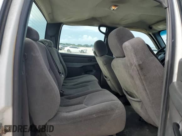 2006 Chevrolet Silverado 3500 с VIN 1GBHK33D06F227812, выставлен на аукционе Copart как лот 71476454 с пробегом 362 116 миль миль и Списание • Salvage title. История ставок и продаж доступна на DreamBid. Изображение 10.
