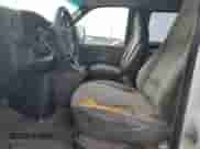 2006 Chevrolet Express Passenger с VIN 1GAHG39U261212237, выставлен на аукционе Copart как лот 86913514 с пробегом 255 191 миль миль и Списание • Salvage title. История ставок и продаж доступна на DreamBid. Изображение 7.
