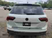 2024 Volkswagen Tiguan z VIN 3VVTB7AX3RM233619, wystawiony jako Copart lot #51043355 z przebiegiem 1 002 mil mil oraz Szkoda całkowita • Salvage title. Historia ofert i sprzedaży dostępna na DreamBid. Obrazek 6.