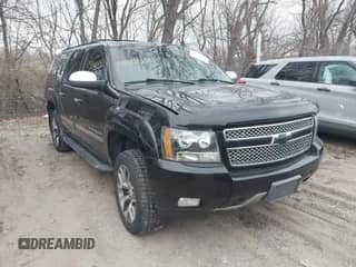 2008 Chevrolet Suburban 2LT с VIN 3GNFK16388G160010, выставлен на аукционе IAAI как лот 41153614 с пробегом 209 870 миль миль и . История ставок и продаж доступна на DreamBid. Изображение 1.