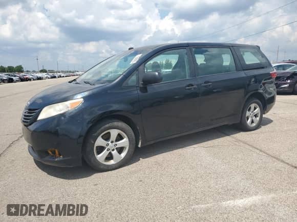 2016 Toyota Sienna L with VIN 5TDZK3DC5GS717234, listed as a Copart auction lot 61906885 with 308,811 mi miles and Salvage title. Bid and sale history available at DreamBid. Image 1.